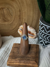Load image into Gallery viewer, Blue Kyanite Size 5.5