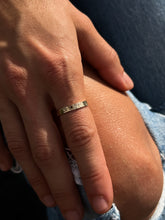 Load image into Gallery viewer, Sunny Band