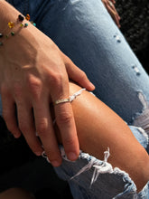 Load image into Gallery viewer, Sunny Band