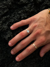 Load image into Gallery viewer, Sunny Band