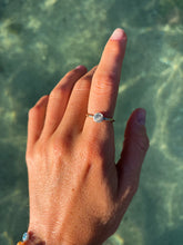 Load image into Gallery viewer, Two Tone Hibiscus Ring