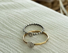 Load image into Gallery viewer, Two Tone Hibiscus Ring