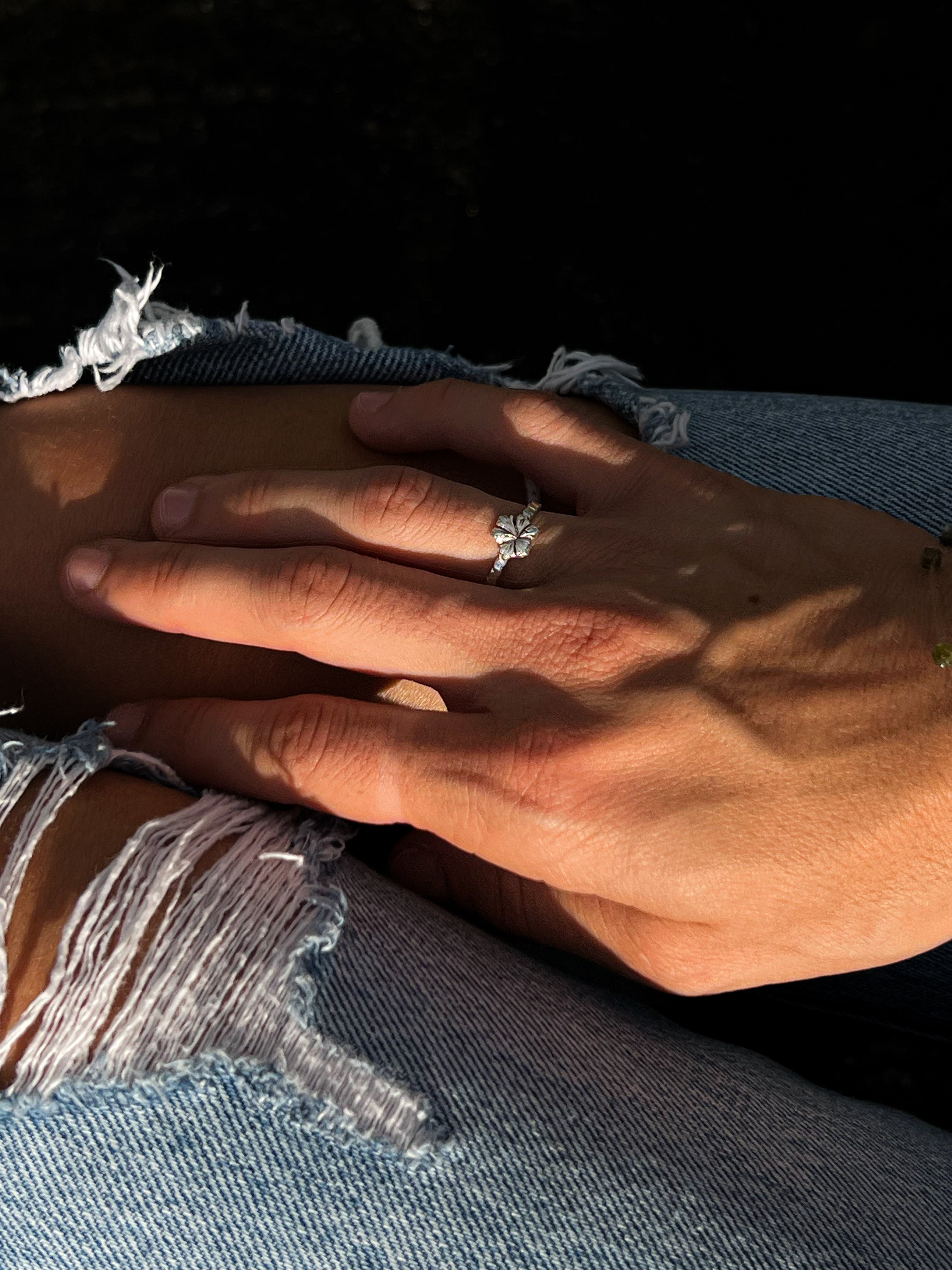 Hibiscus Ring